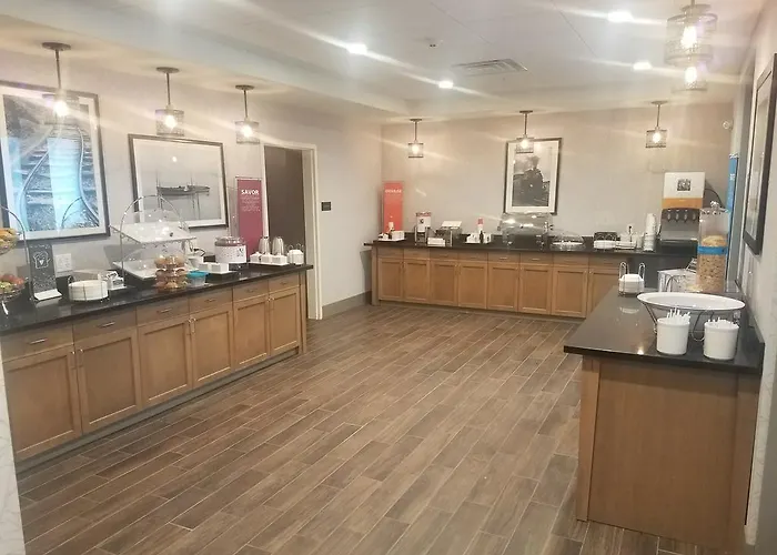 Hampton Inn By Hilton Omaha Airport, Ia