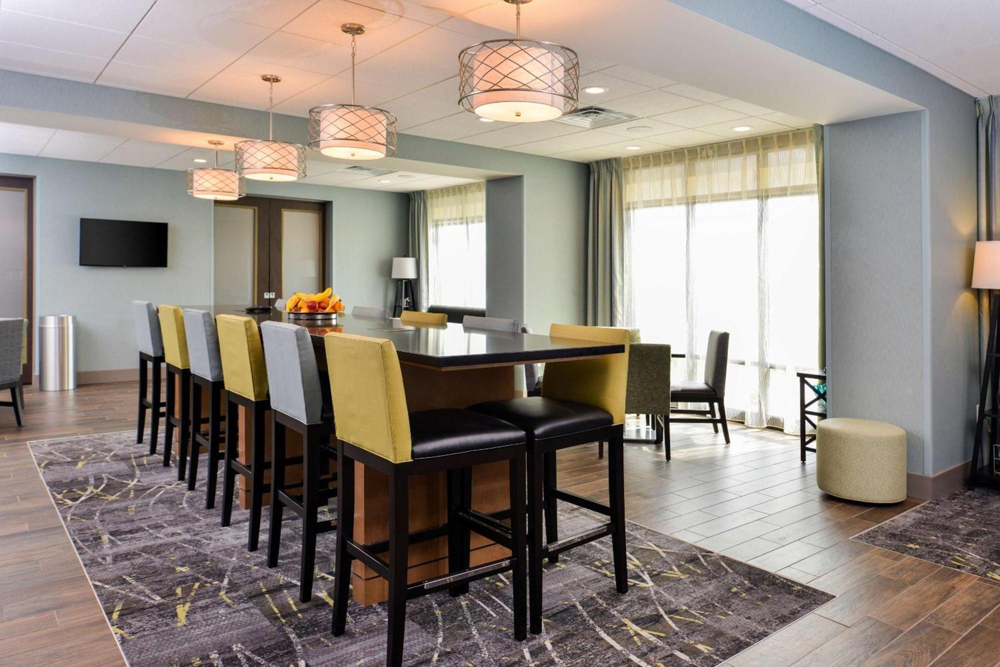Hampton By Hilton Omaha Airport, Ia Hotel