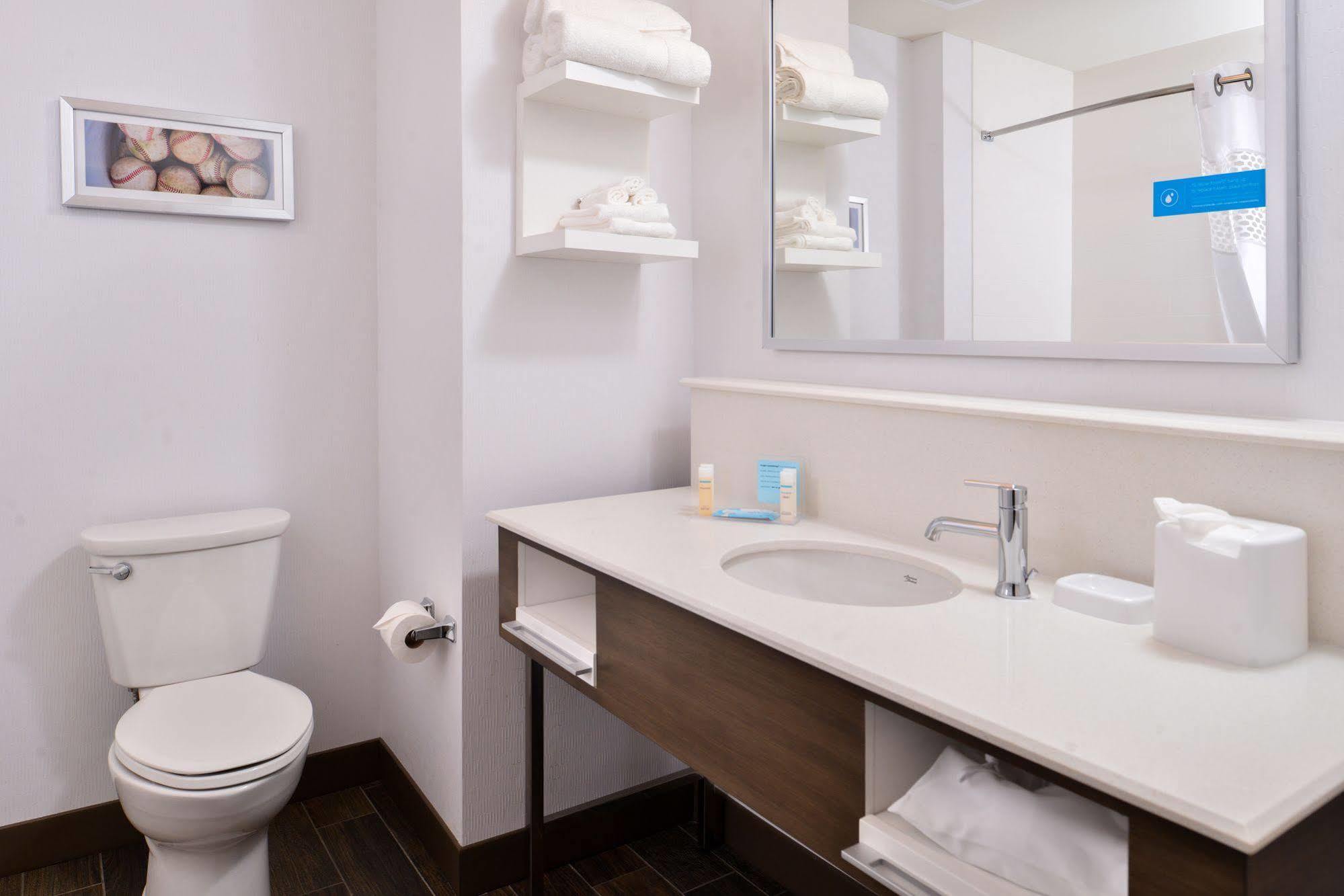 Hotel Hampton By Hilton Omaha Airport, Ia 3*