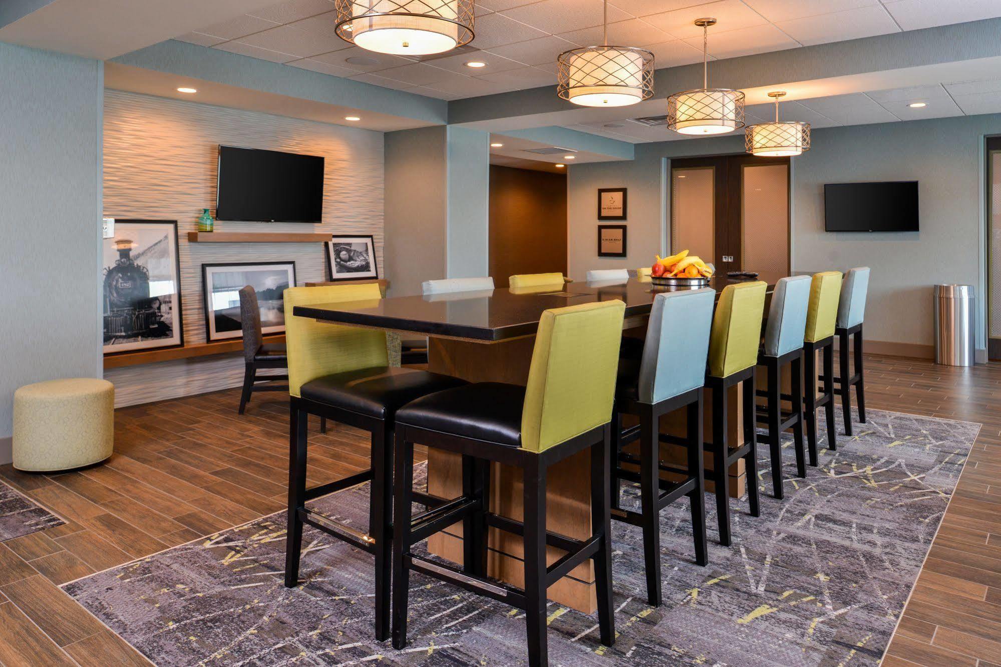 Hampton By Hilton Omaha Airport, Ia Hotel Carter Lake