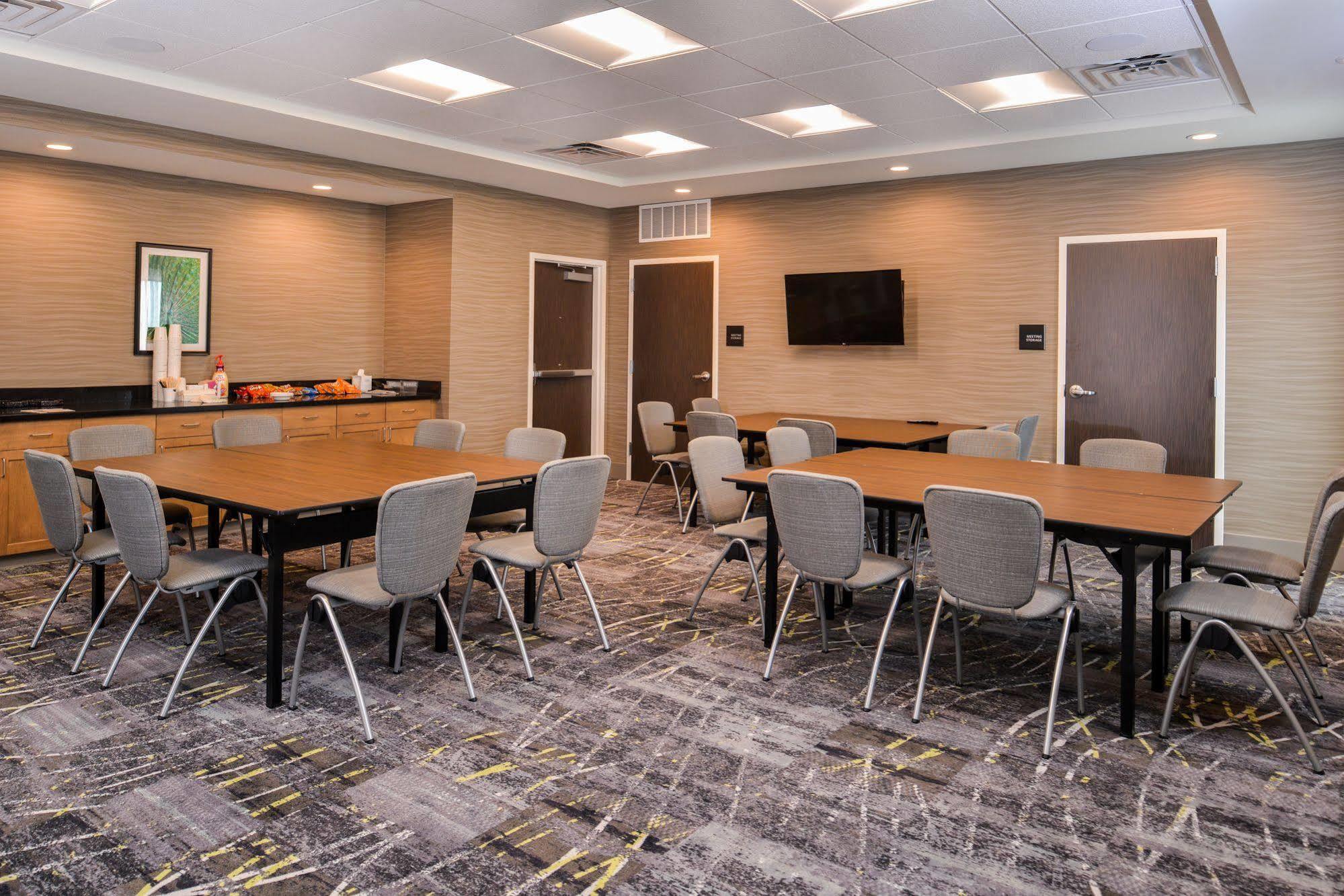 Hampton By Hilton Omaha Airport, Ia Hotel